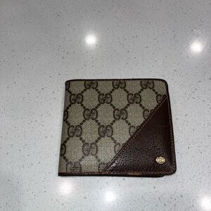 Vintage Gucci Signature Brown and Cream Card Holder GG supreme